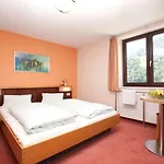 Stern 3*